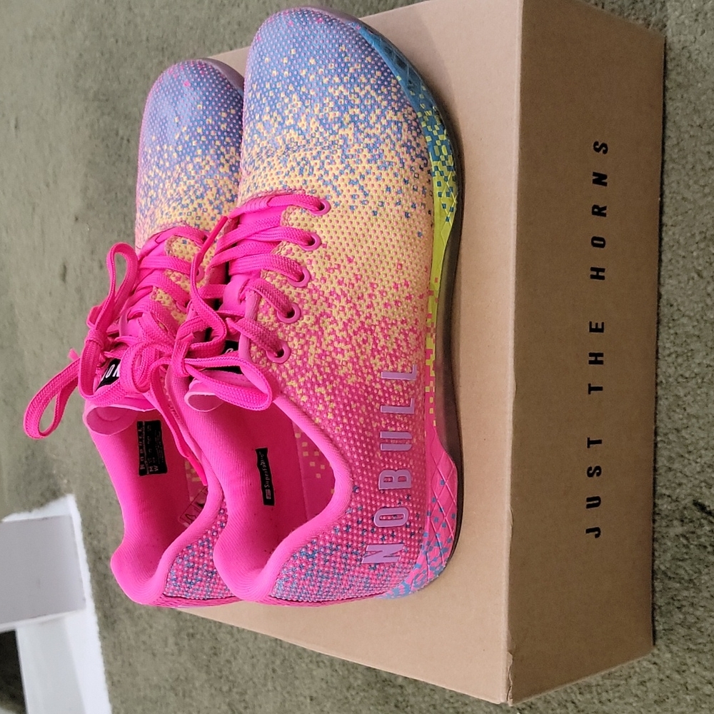 Nobull trainers womes 11 mens 9.5 neon pink glitch